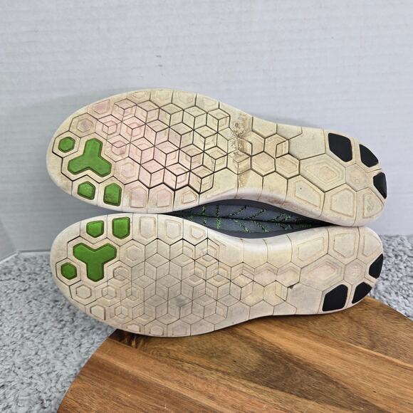 Nike Free 4.0 Flyknit Cool Grey Green Athletic Running Shoe Mens 11 717075-007 - Picture 9 of 14